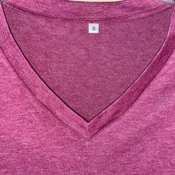 Burgundy Ruched Side V-Neck Tee Short Sleeve Stretch Top Size Small Basic Shirt - Picture 4 of 7